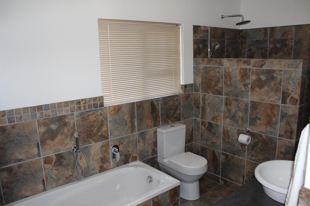 Van Biljon Cottage No Loadshedding Oudtshoorn Extérieur photo
