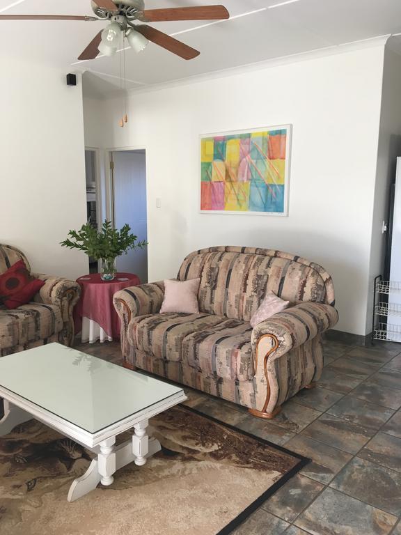 Van Biljon Cottage No Loadshedding Oudtshoorn Extérieur photo